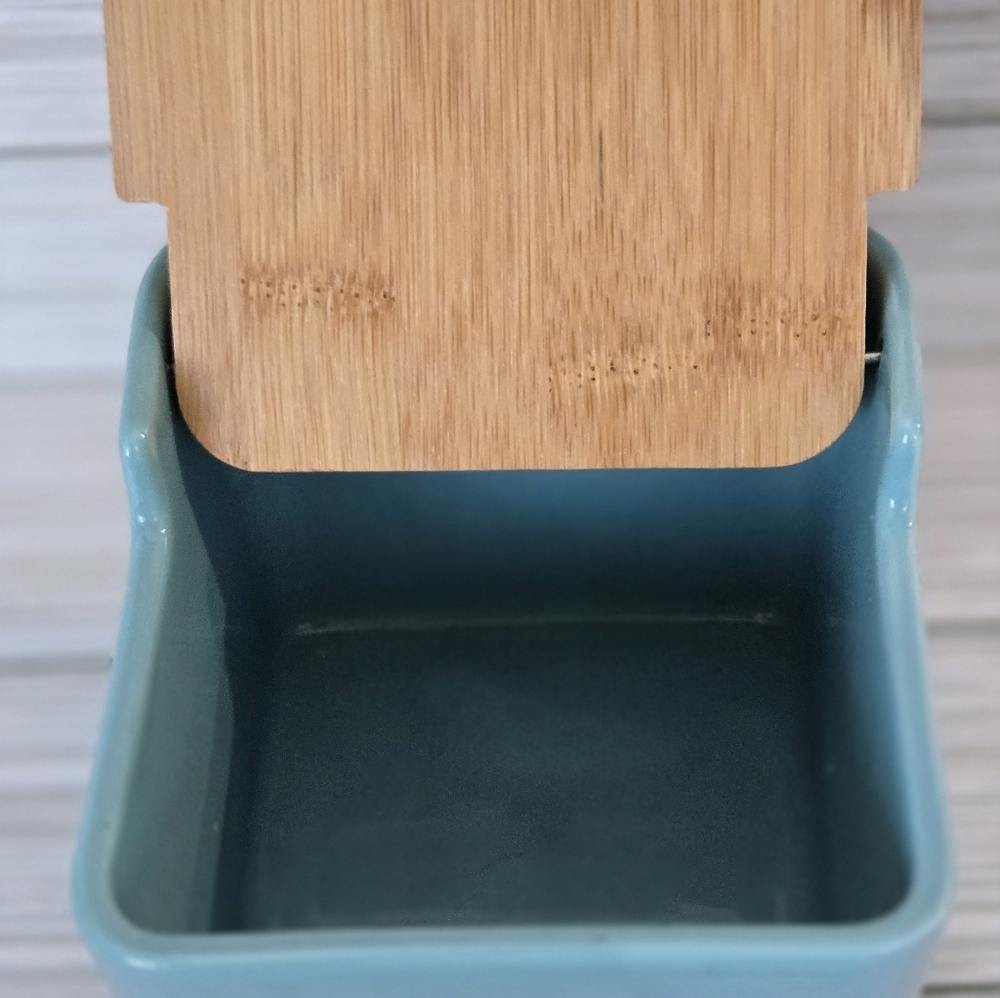 Ceramic Turquoise Garlic Keeper - Picture 3 of 8